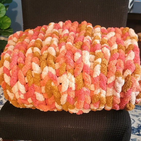 Handmade knit blanket - Picture 6 of 6